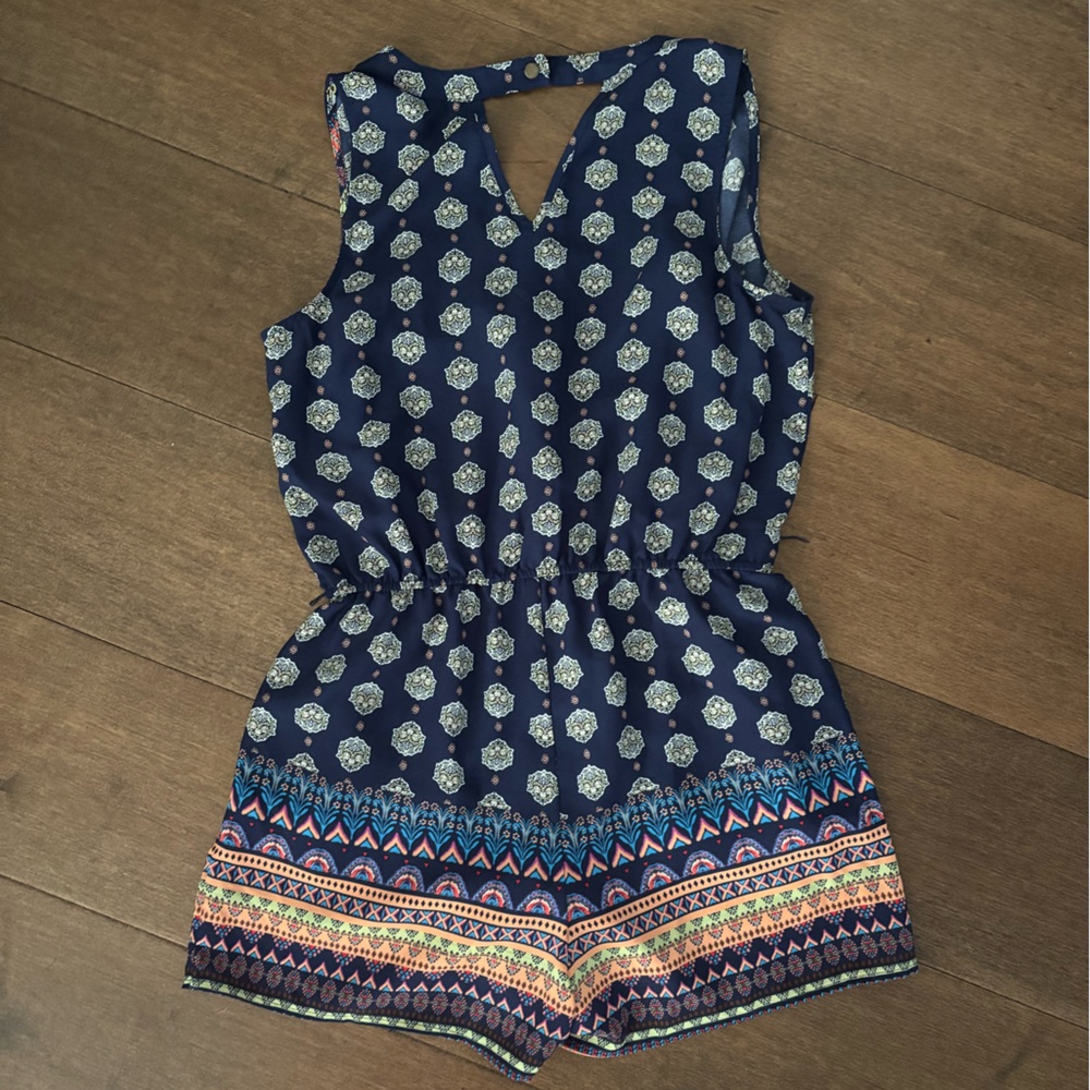 Navy Patterned Romper - Picture 4 of 4